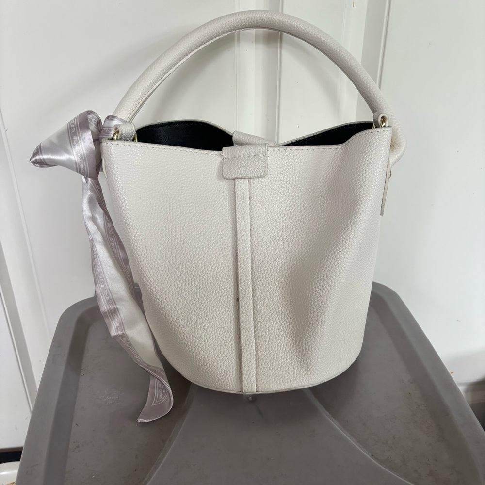 Elegant White Bucket Bag